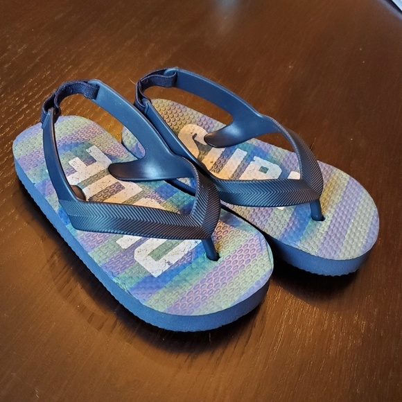 Flip flops toddler size 7 - Picture 2 of 5